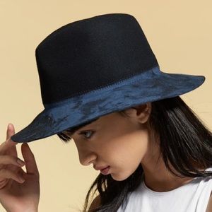 TWO TONE FEDORA by Justine Hats